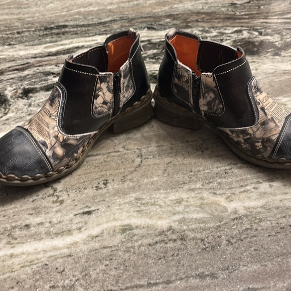 Cute shoes! - Picture 2 of 4